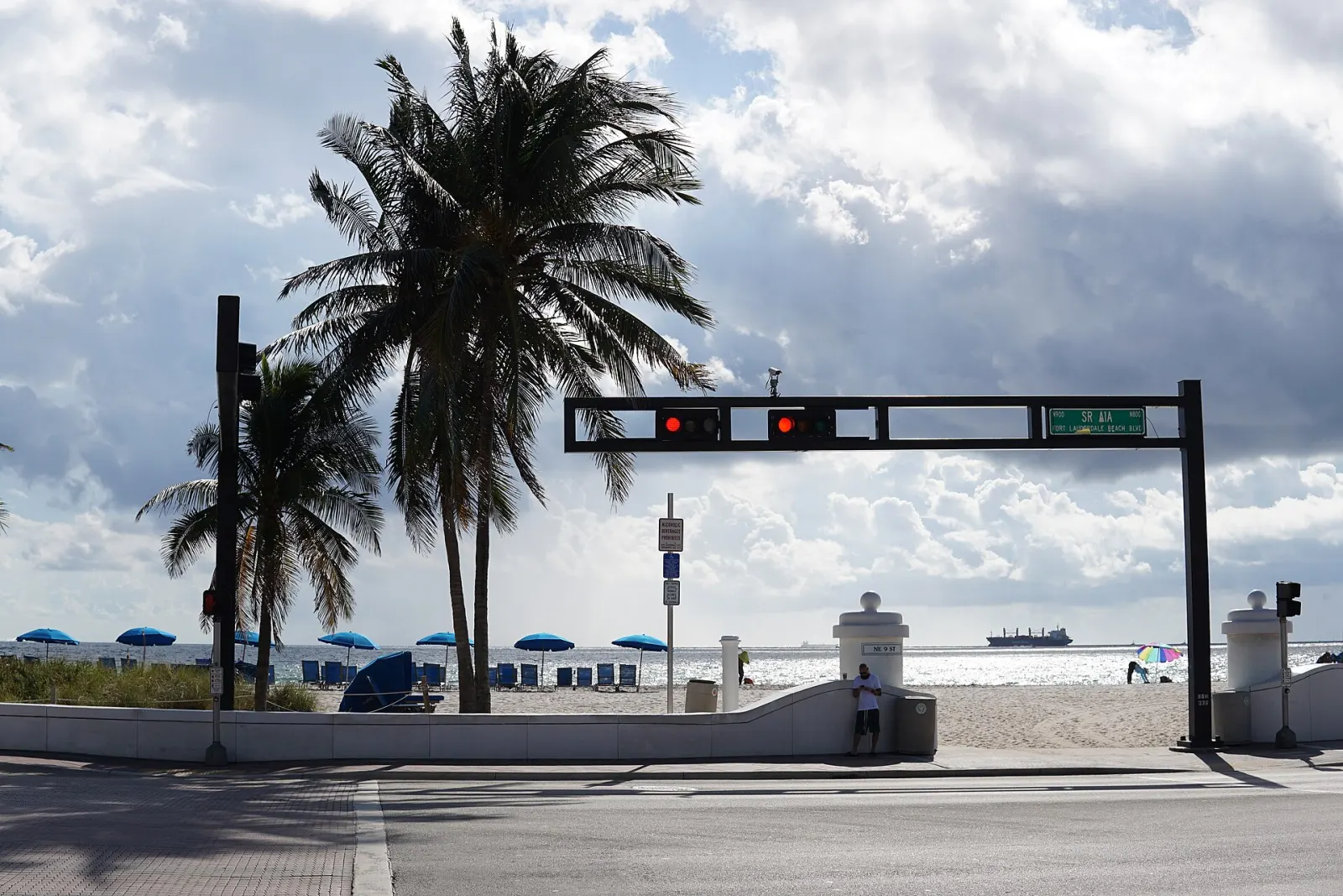 State Road A1A at Northeast Ninth Street on Fort Lauderdale Beach, the stretch the marathon runs along.