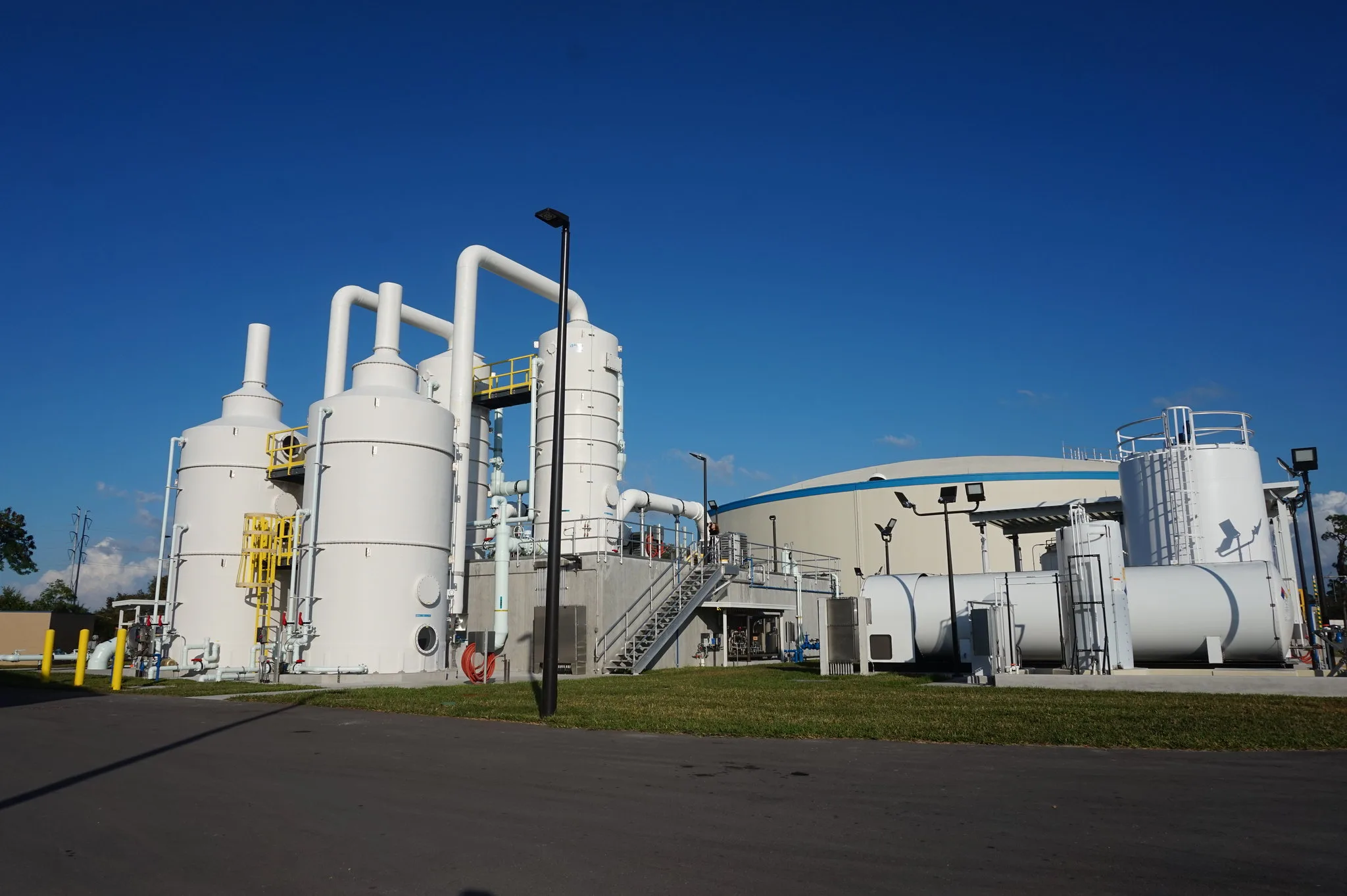 A membrane water treatment plant in Tarpon Springs, Florida. The picture does not show the Prospect Lake Clean Water Center.