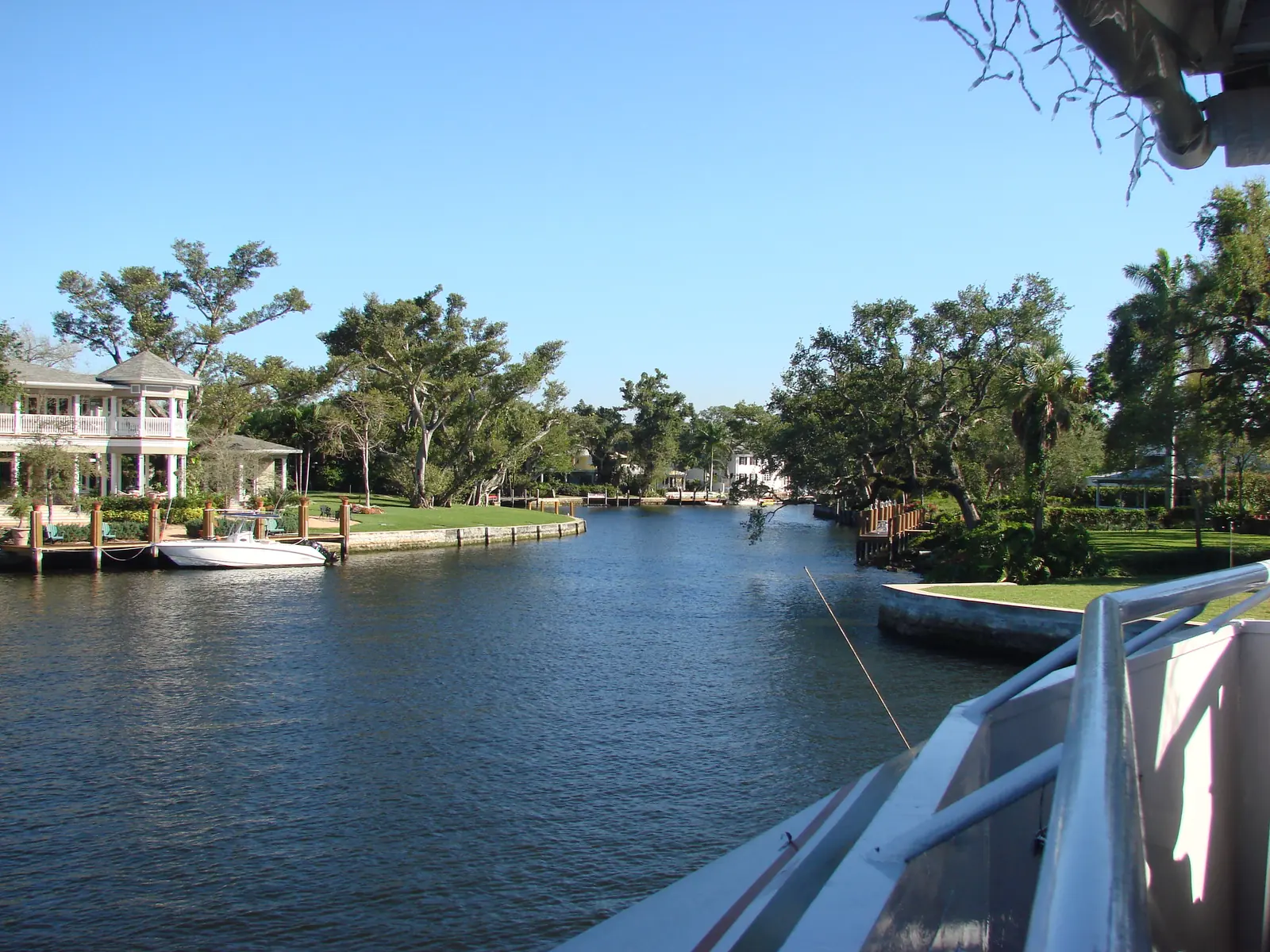 Waterfront homes and docks on the New River at the north edge of Rio Vista